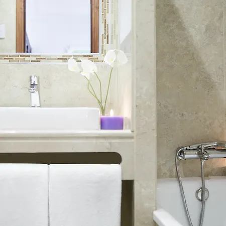 Guest house Alhambra - Adults Only 2*