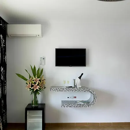 Alhambra - Adults Only Guest house 2*